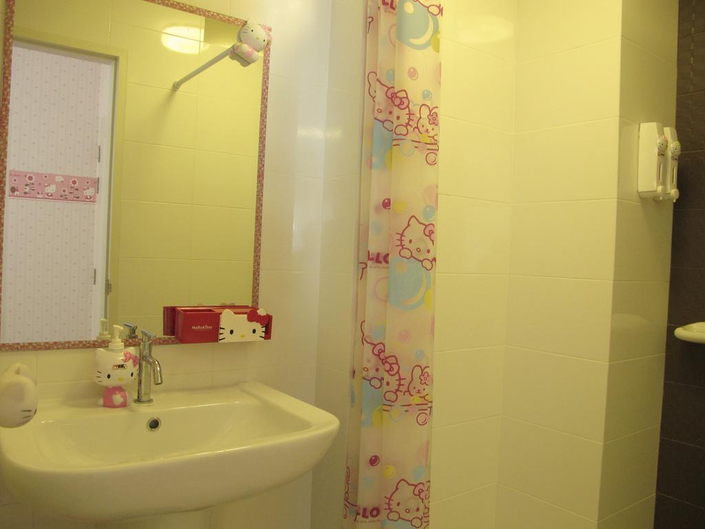 The Trust Hua Hin Kitty Room Room photo